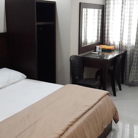 Leon Inn Jodoh Square Batam エクステリア 写真