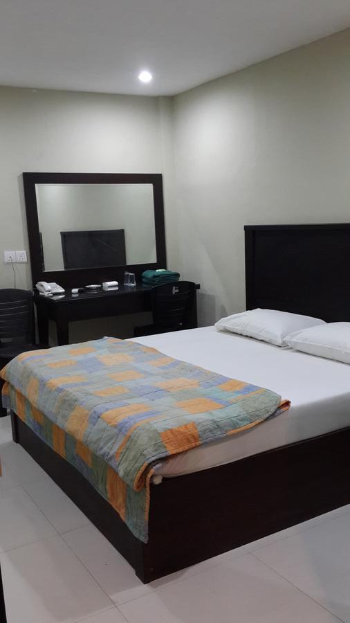 Leon Inn Jodoh Square Batam エクステリア 写真